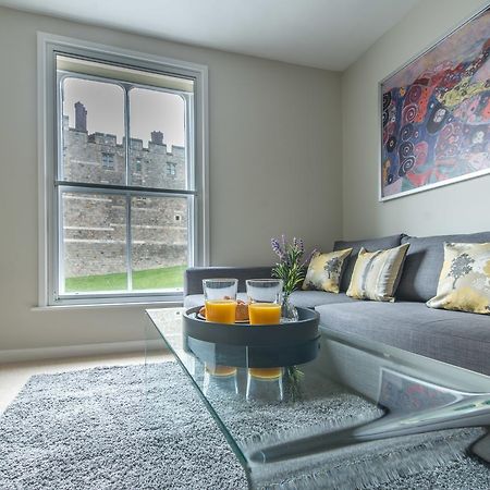 Central Windsor Apartment Facing The Castle Eksteriør bilde