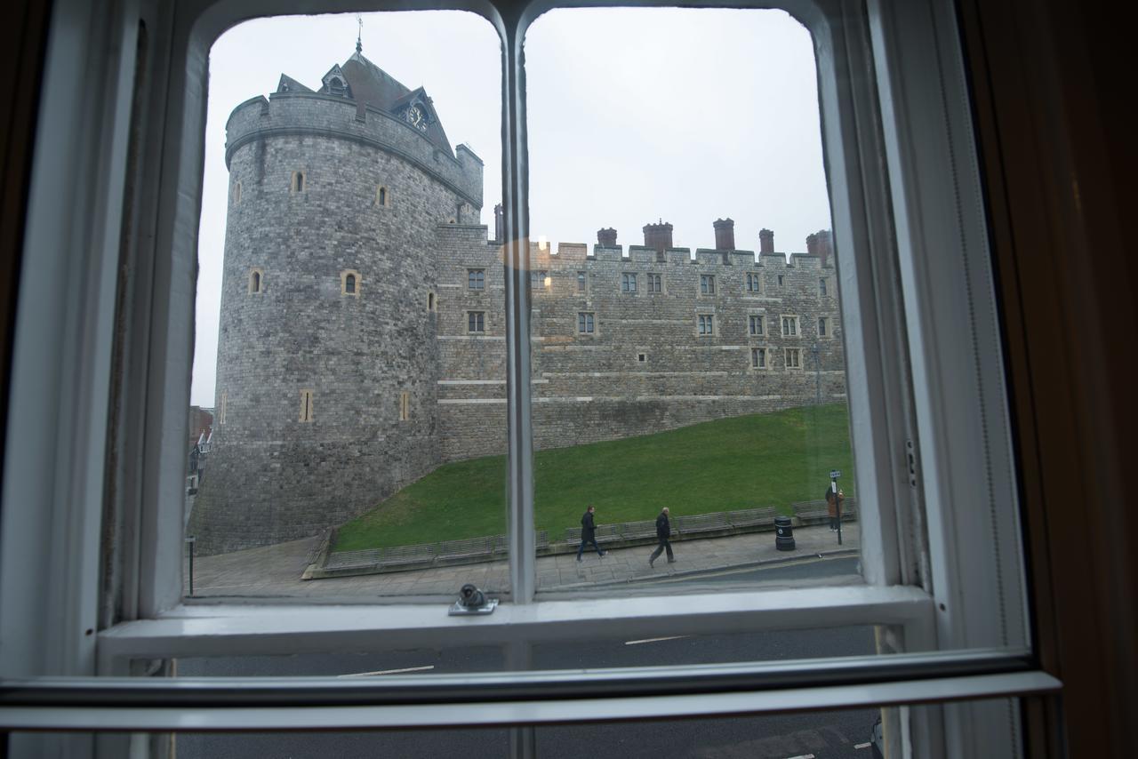 Central Windsor Apartment Facing The Castle Eksteriør bilde
