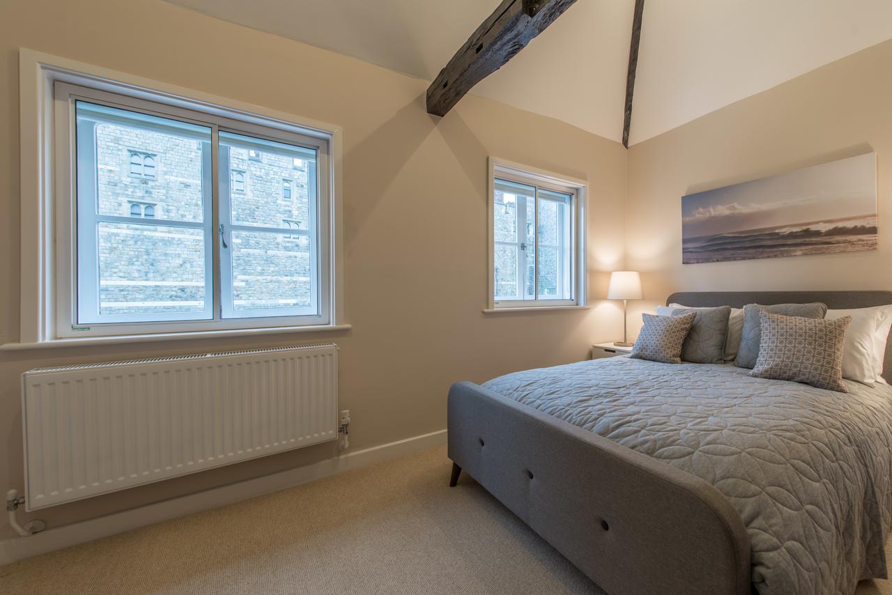 Central Windsor Apartment Facing The Castle Eksteriør bilde