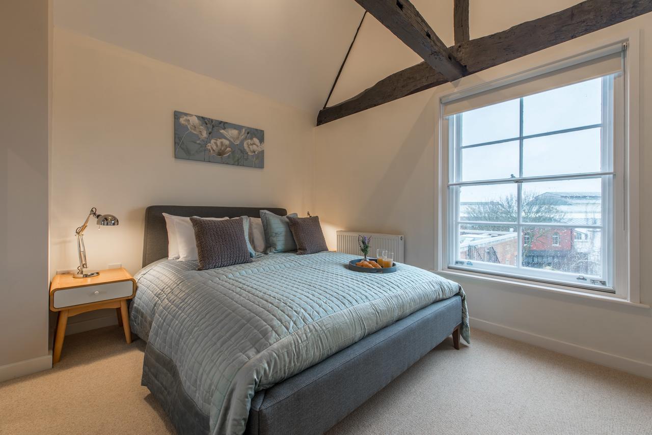 Central Windsor Apartment Facing The Castle Eksteriør bilde